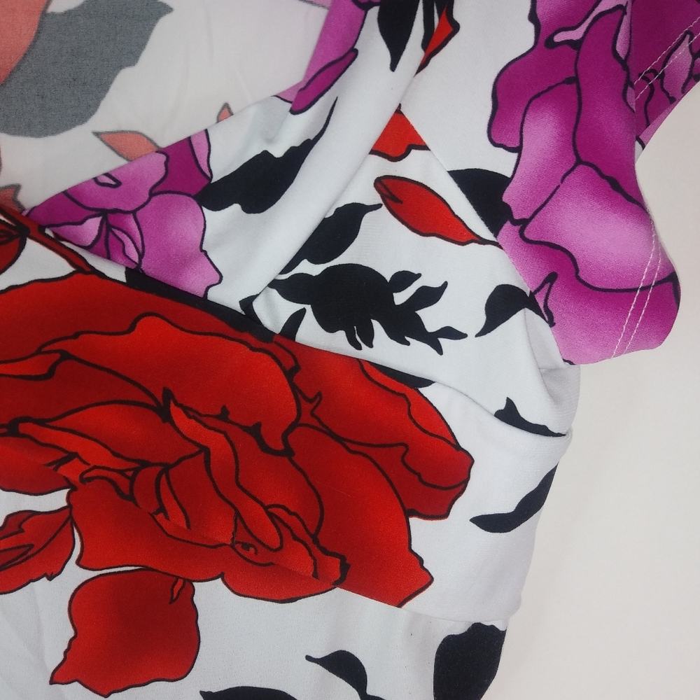 mds M Red Pink Roses Stretch Top - Picture 2 of 6